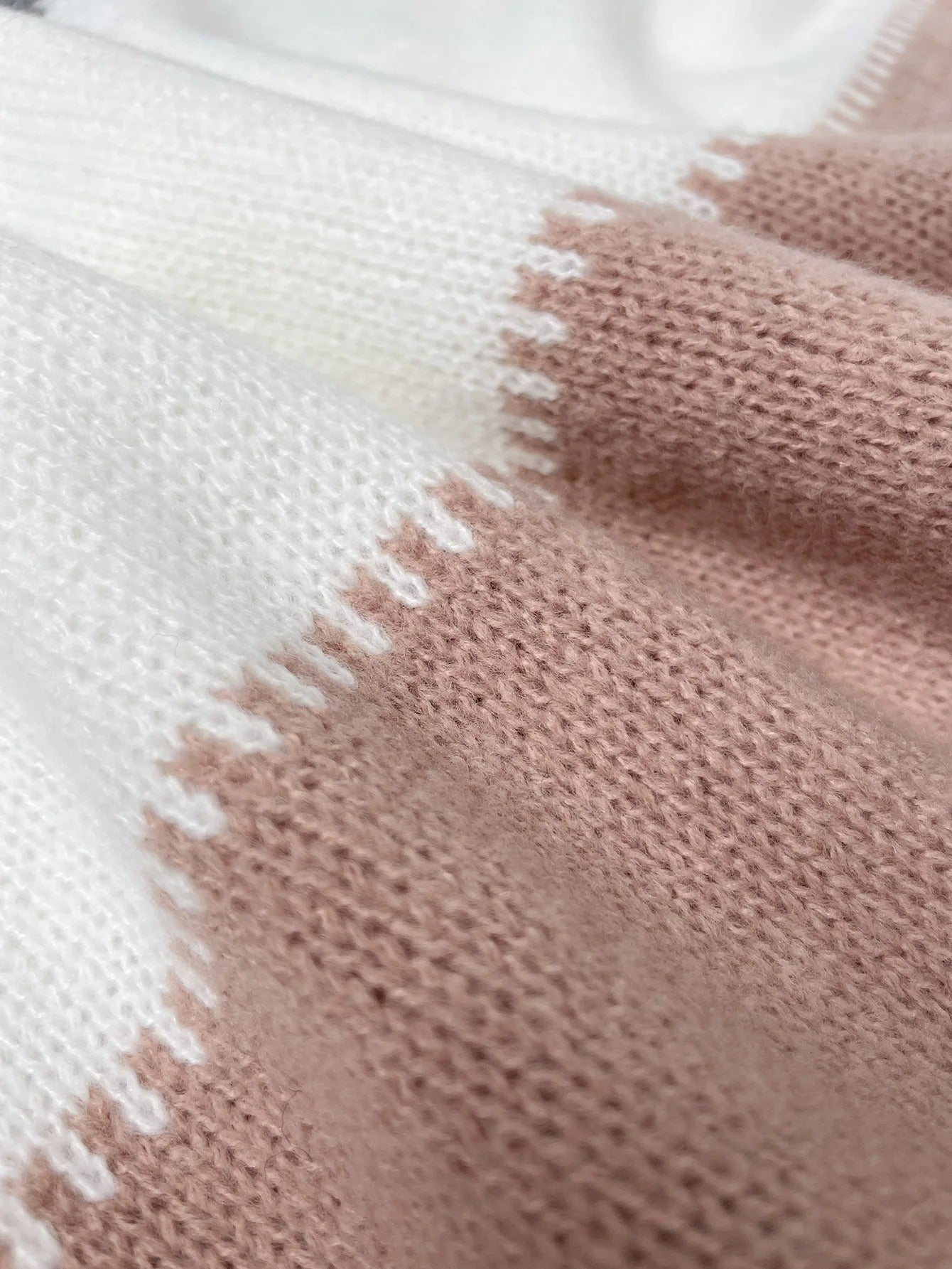 Lela | Pull Léopard Audacieux