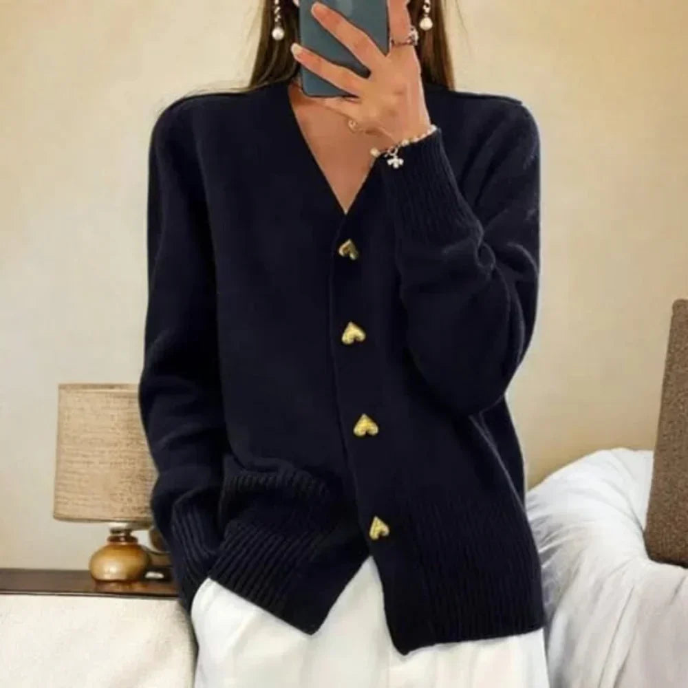 Ciara | Gilet élégant avec boutons en forme de cœur