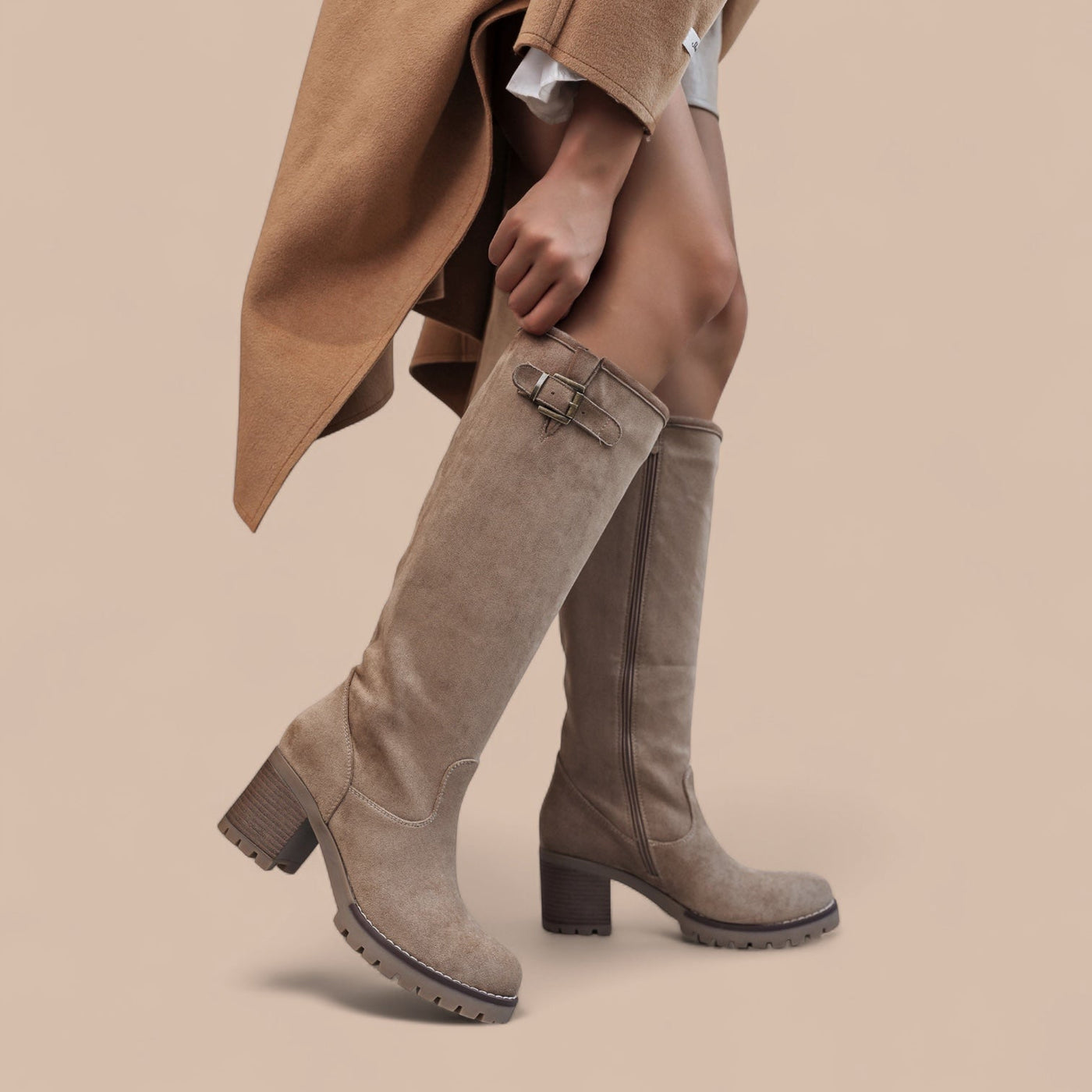 Ruth & Eleanor™ | Bottes Taupe à Boucle Haute