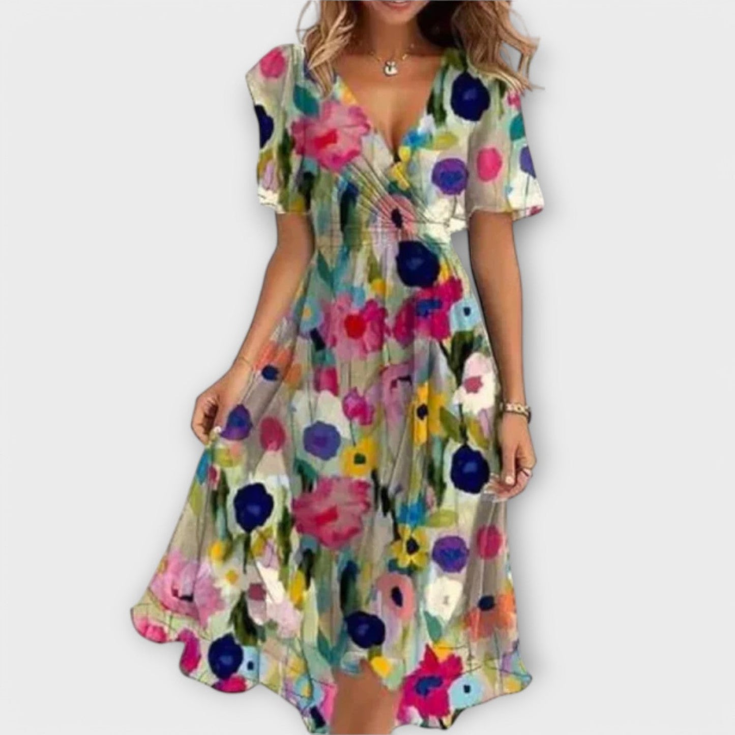 Ariane | Robe féminine à col en V