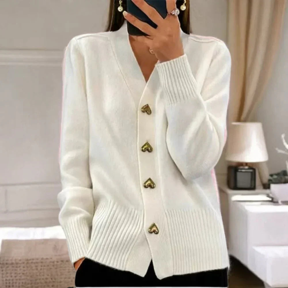 Ciara | Gilet élégant avec boutons en forme de cœur