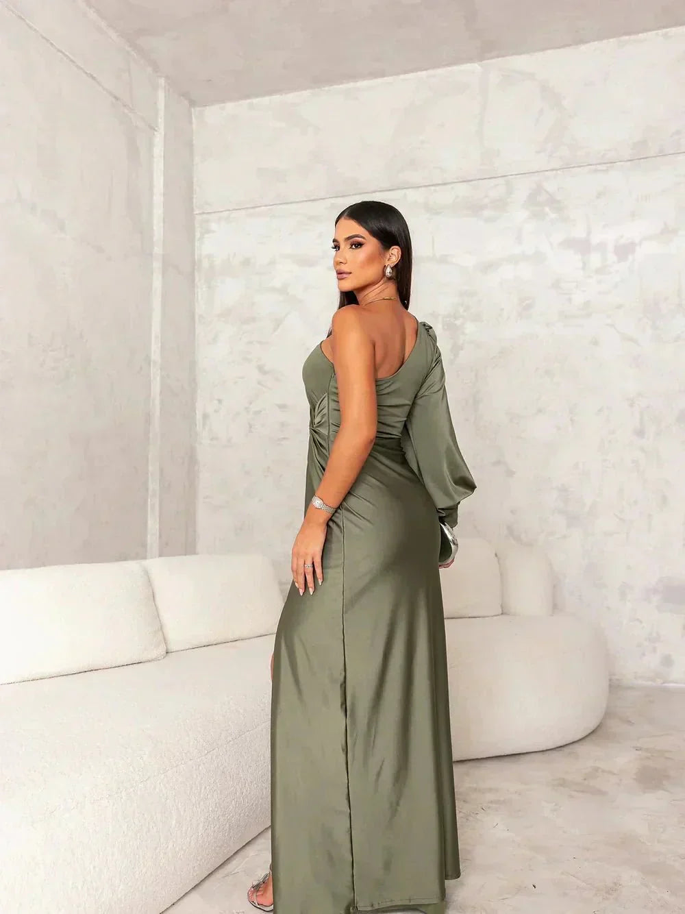 Victoria | Élégante Robe en Soie avec Fente